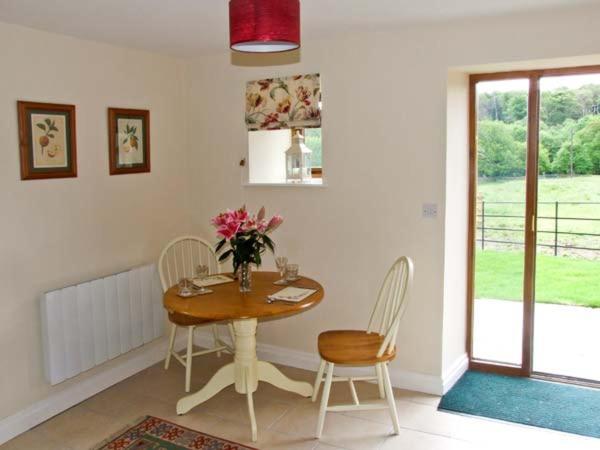 הוילה Wortley Hollins Wood Bothy מראה חיצוני תמונה